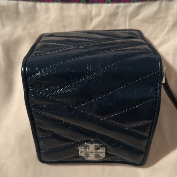 Kira Chevron Distressed Leather  Bi-Fold Wallet.  Federal Blue.  NWT. - Picture 3 of 8